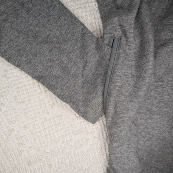 Lululemon║Heathered Grey Restore Wrap║Size 10 - Picture 2 of 8